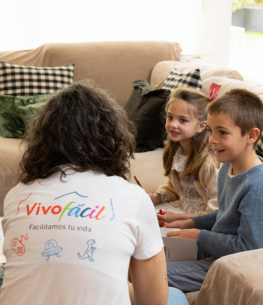 Vivofácil | Servicio de niñera a domicilio