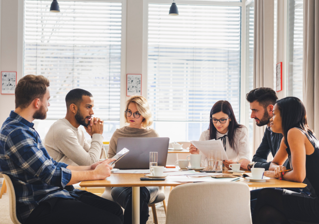 8 Tips para mejorar el entorno laboral