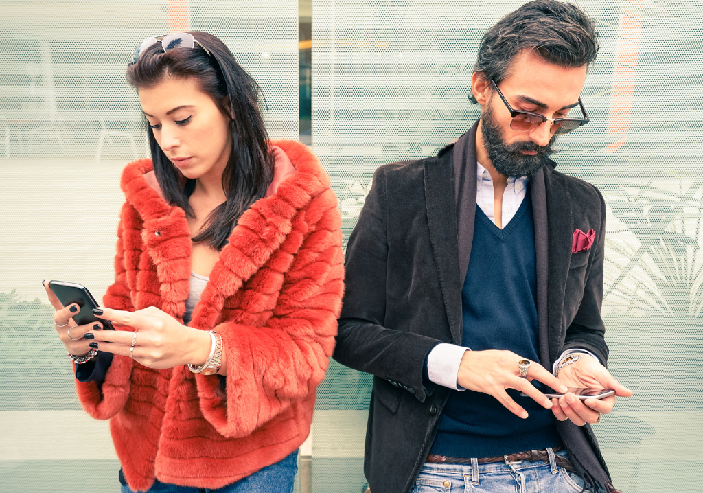 ¿Qué significan Love bombing, Ghosting, Orbiting y otros términos sobre prácticas afectivas irresponsables?